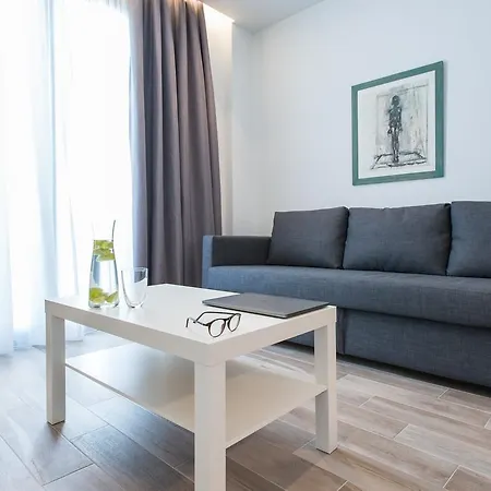 Spot 4* Athens